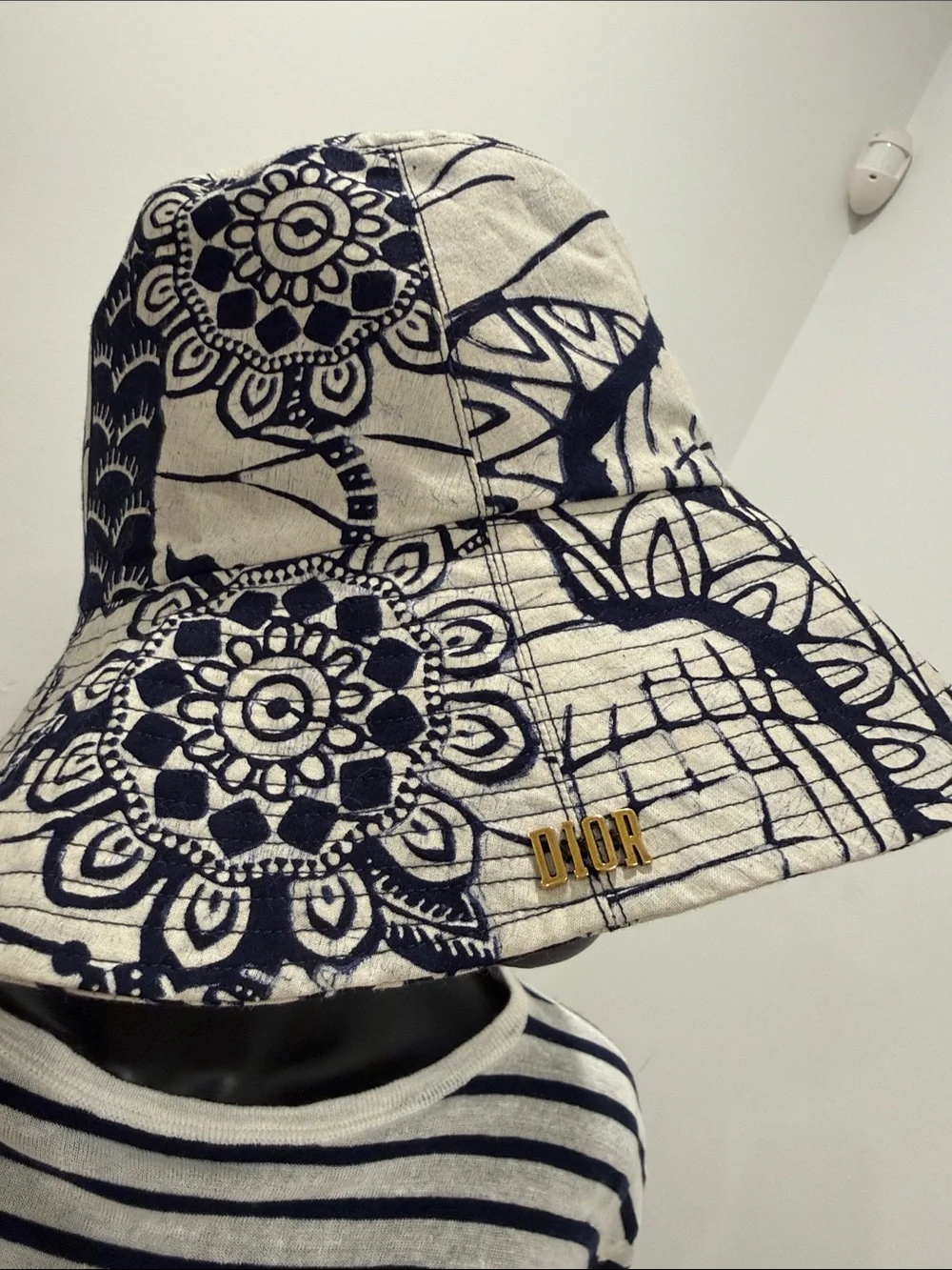Christian Dior Toile de Jouy Bucket Hat Navy Ivory Cotton Size 58 NEW